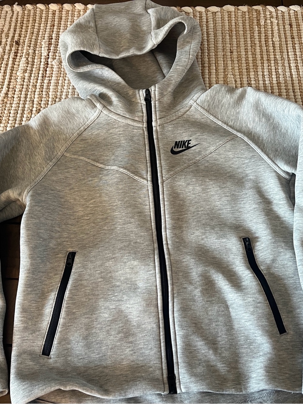 Nike Light Gray Full-Zip Hooded Sweatshirt with Black Accents